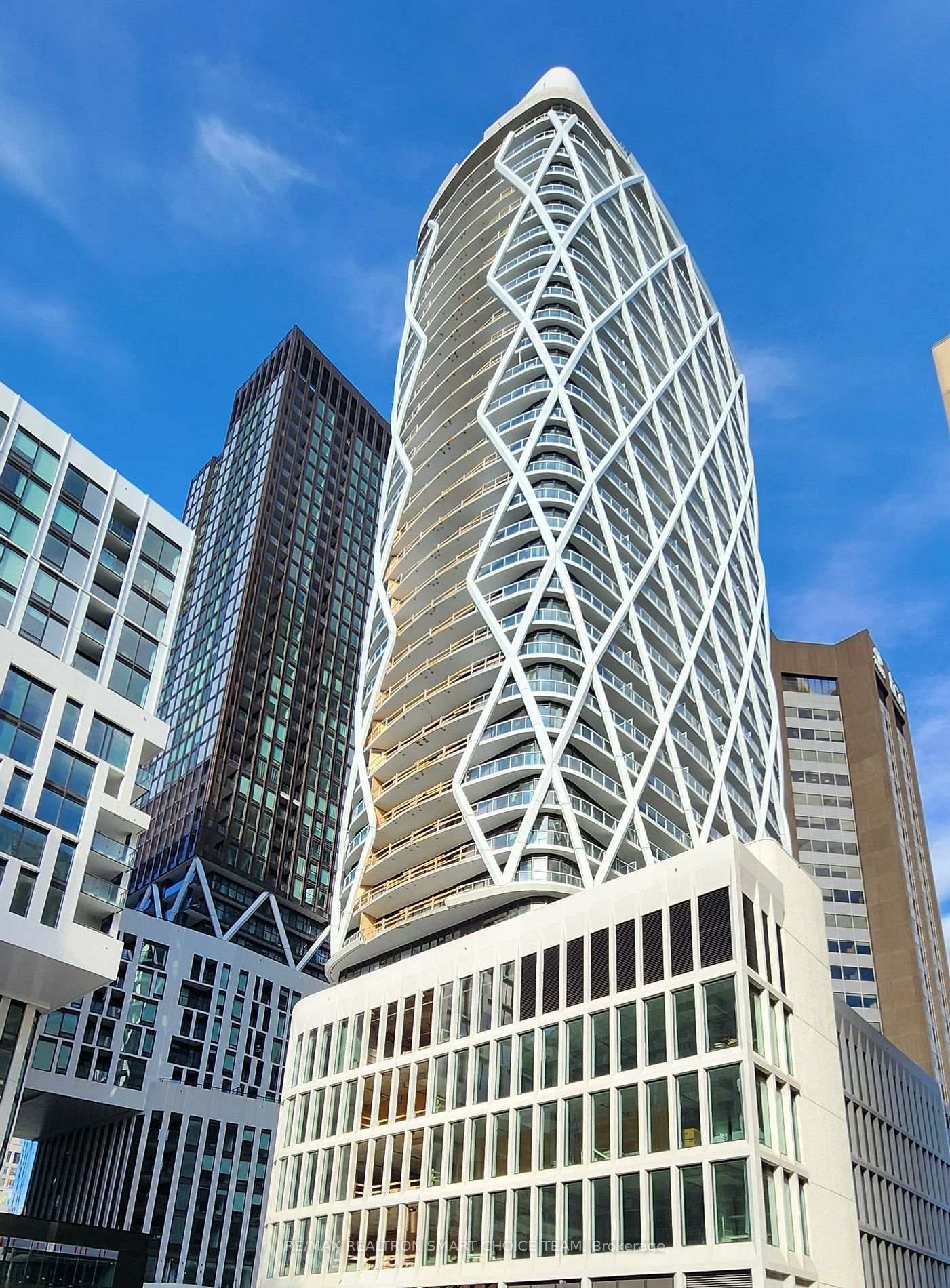 230-simcoe-street-toronto-ontario-c12998618