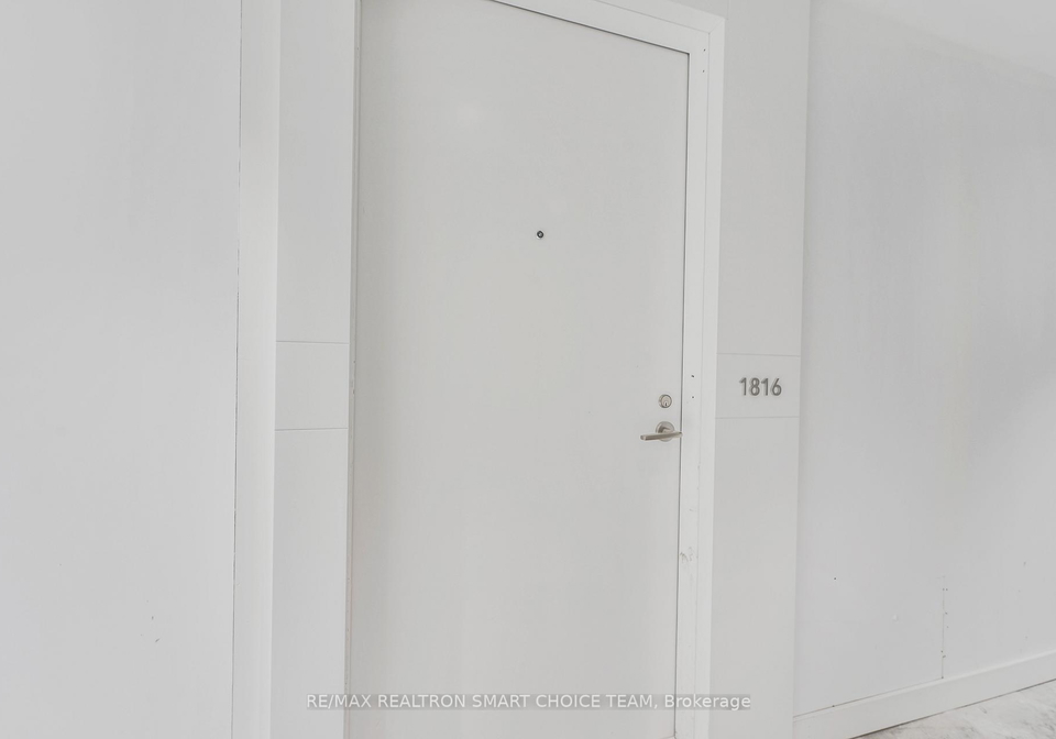 230-simcoe-street-toronto-ontario-c12998618