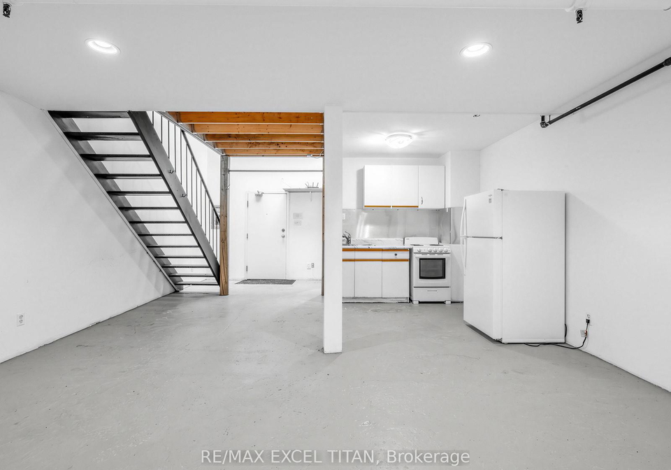 221-sterling-road-e-toronto-ontario-c12998716
