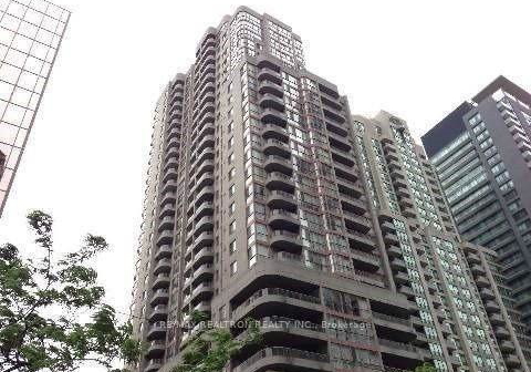 736-bay-street-toronto-ontario-c12998838