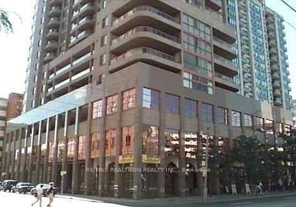 736-bay-street-toronto-ontario-c12998838