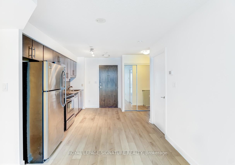 33-bay-street-toronto-ontario-c12998848