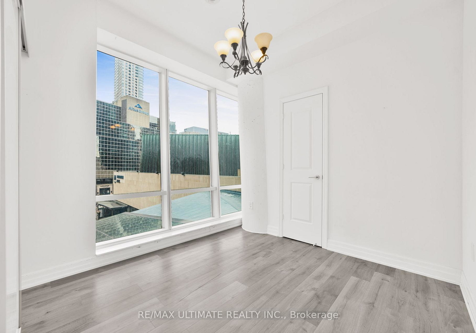 8-the-esplanade-street-toronto-ontario-c12998908