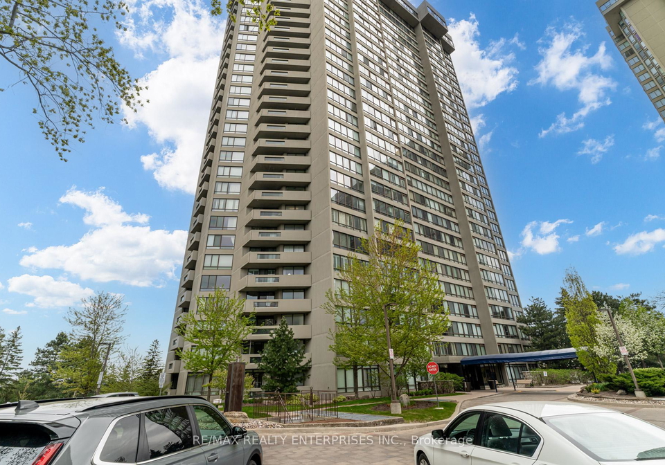 65-skymark-drive-north-york-ontario-c12999052