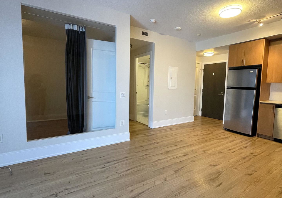 560-front-street-w-toronto-ontario-c12999308