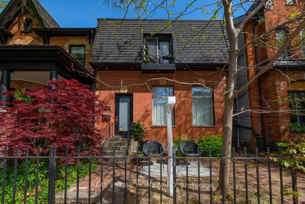 136-spruce-street-toronto-ontario-c12999310