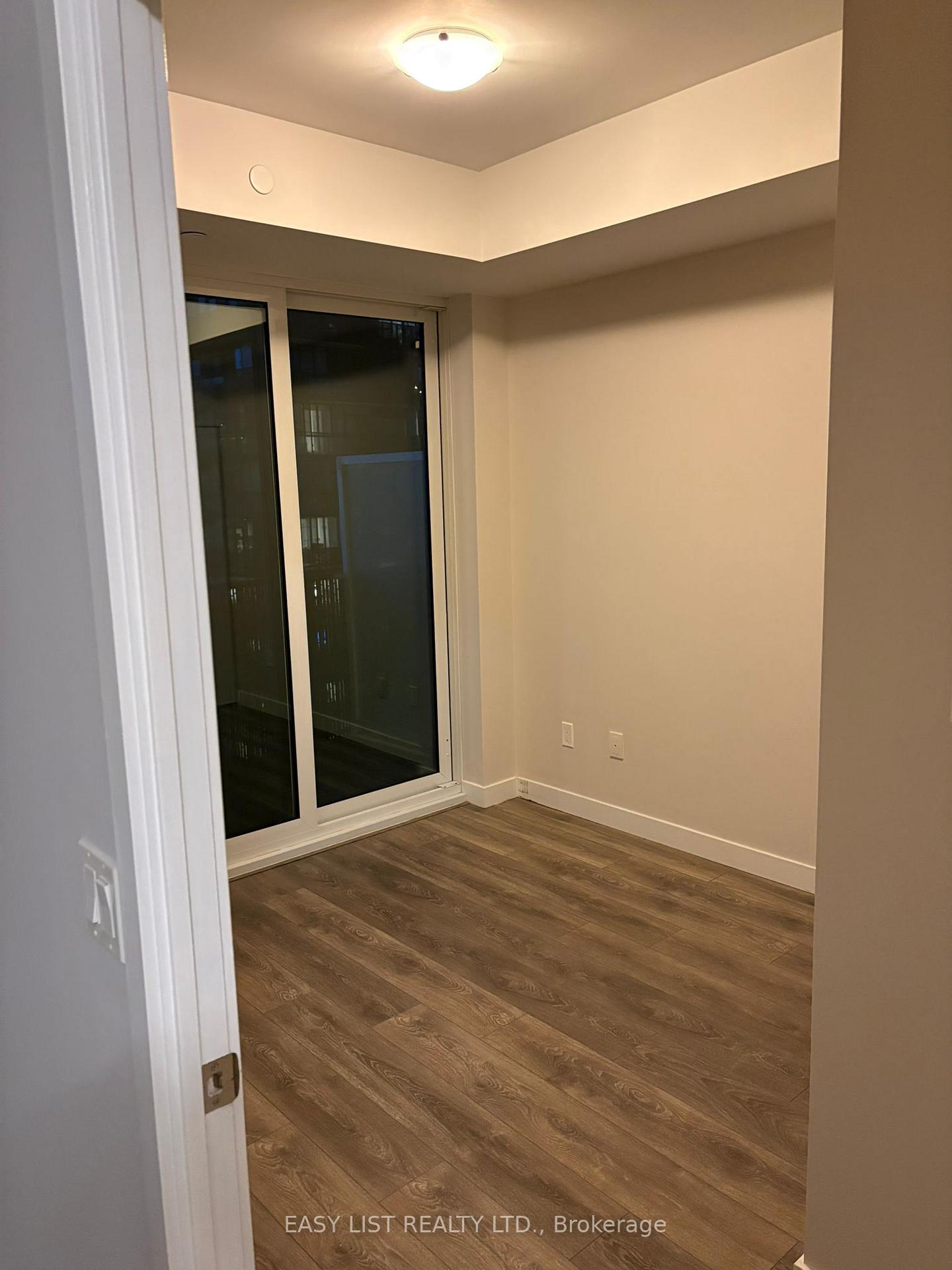 8-e-eglinton-avenue-e-toronto-ontario-c12999442