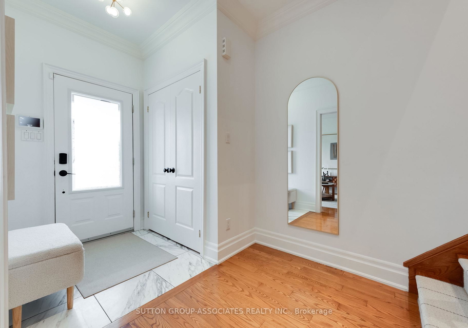 4-coates-avenue-toronto-ontario-c12999678