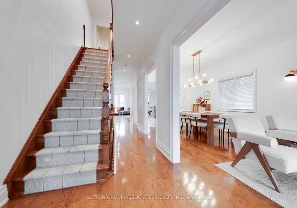 4-coates-avenue-toronto-ontario-c12999678