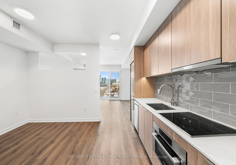 88-bathurst-street-toronto-ontario-c12999954