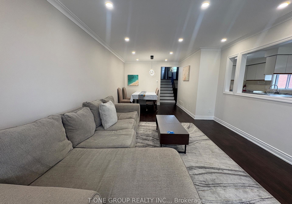 108-bowhill-crescent-north-york-ontario-c13000070