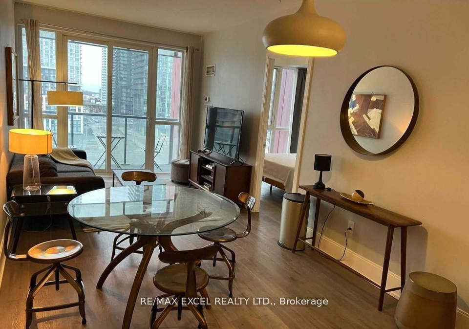 560-front-street-w-toronto-ontario-c13000134