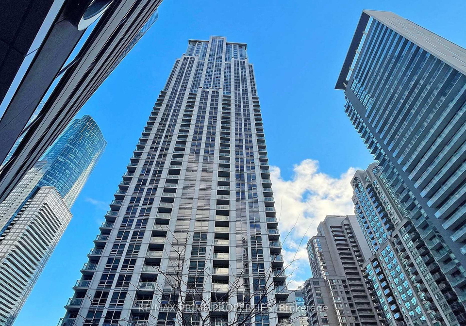763-bay-street-toronto-ontario-c13000152