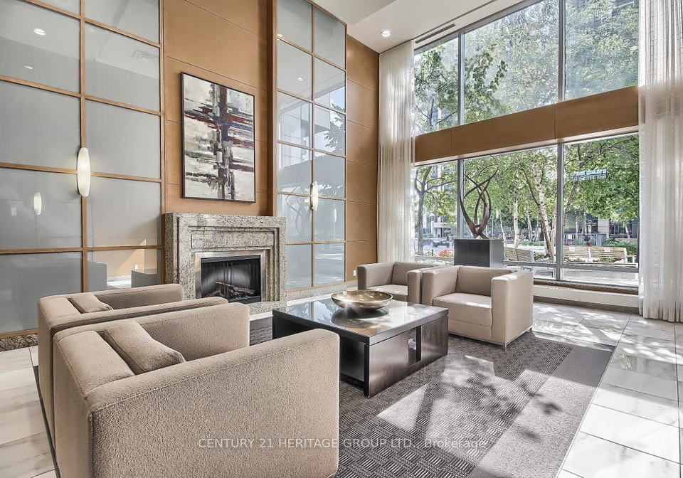 4978-yonge-street-toronto-ontario-c13000226