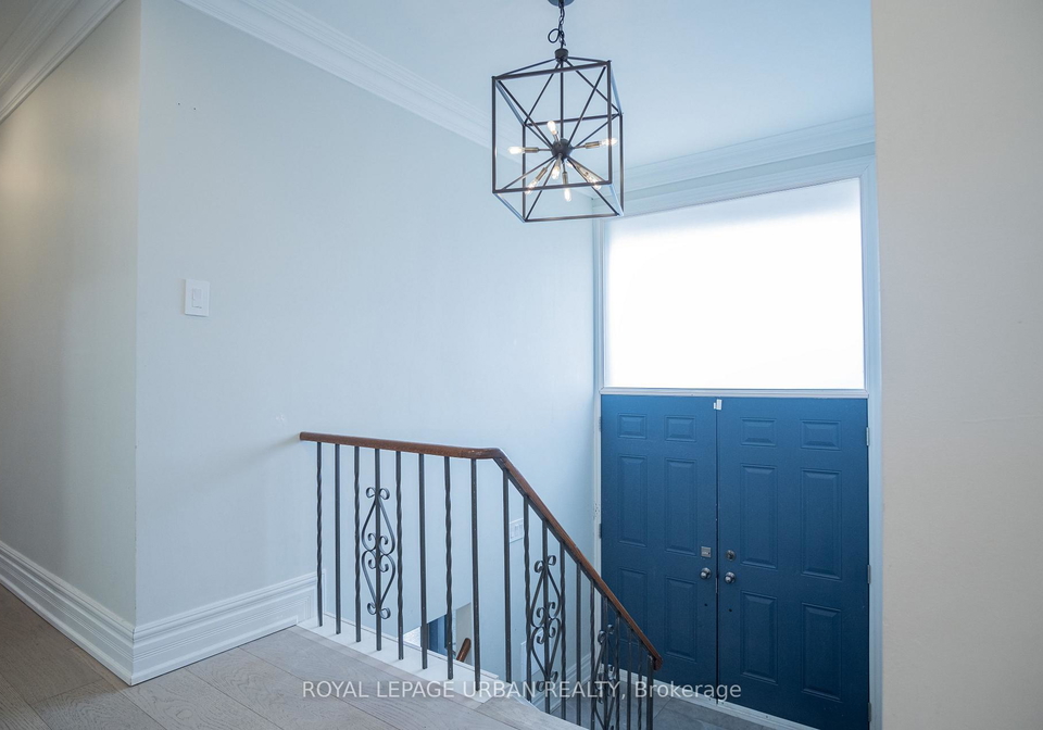 9-page-avenue-north-york-ontario-c13000394