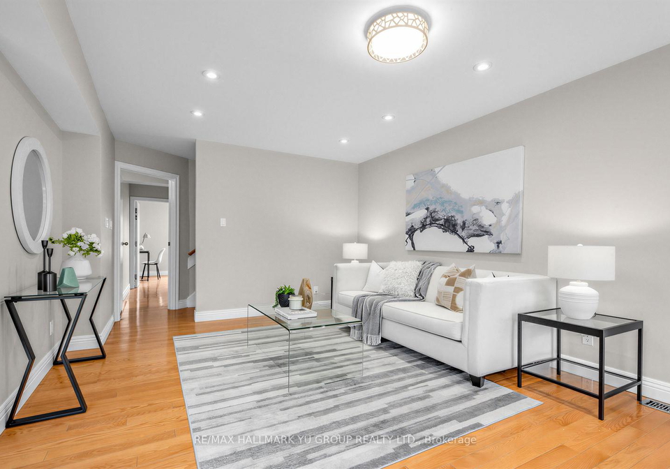 9-clydesdale-drive-north-york-ontario-c13000560