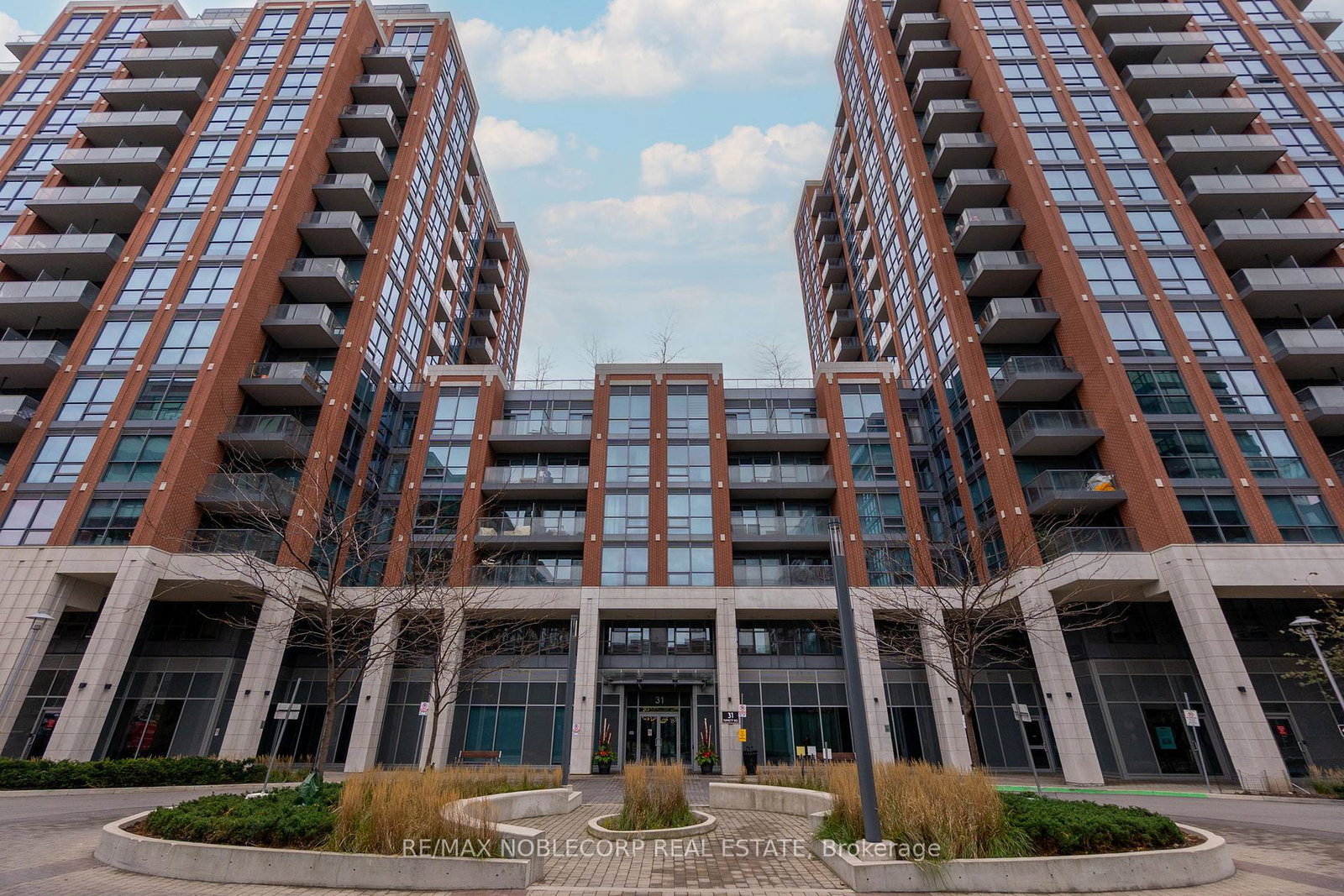 31-tippett-road-toronto-ontario-c13000578