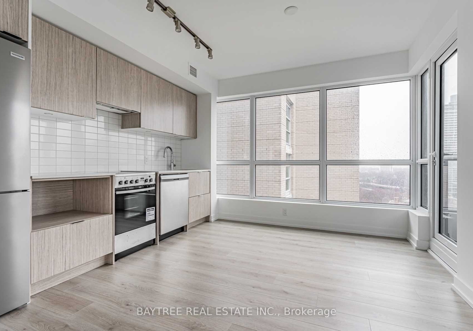 395-bloor-street-e-toronto-ontario-c13000584