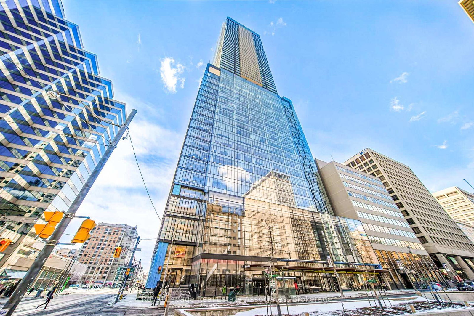 488-university-avenue-toronto-ontario-c13000770