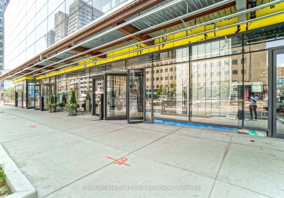 488-university-avenue-toronto-ontario-c13000770