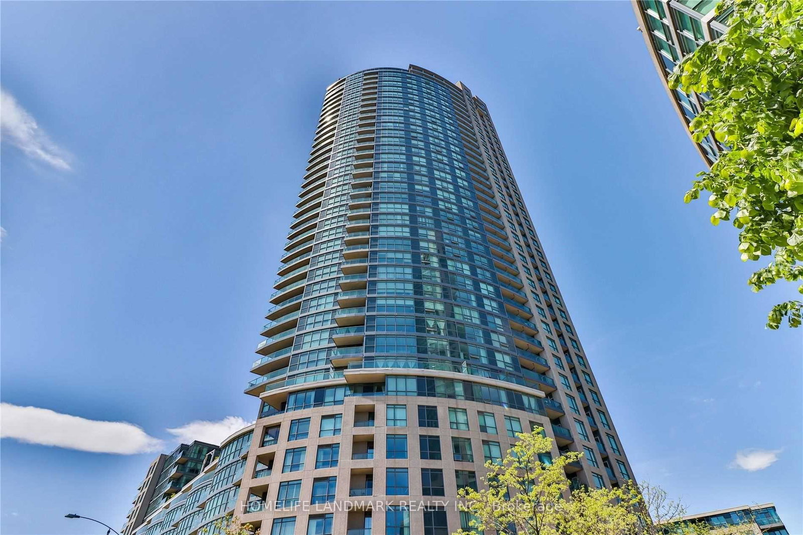 219-fort-york-boulevard-toronto-ontario-c13000954