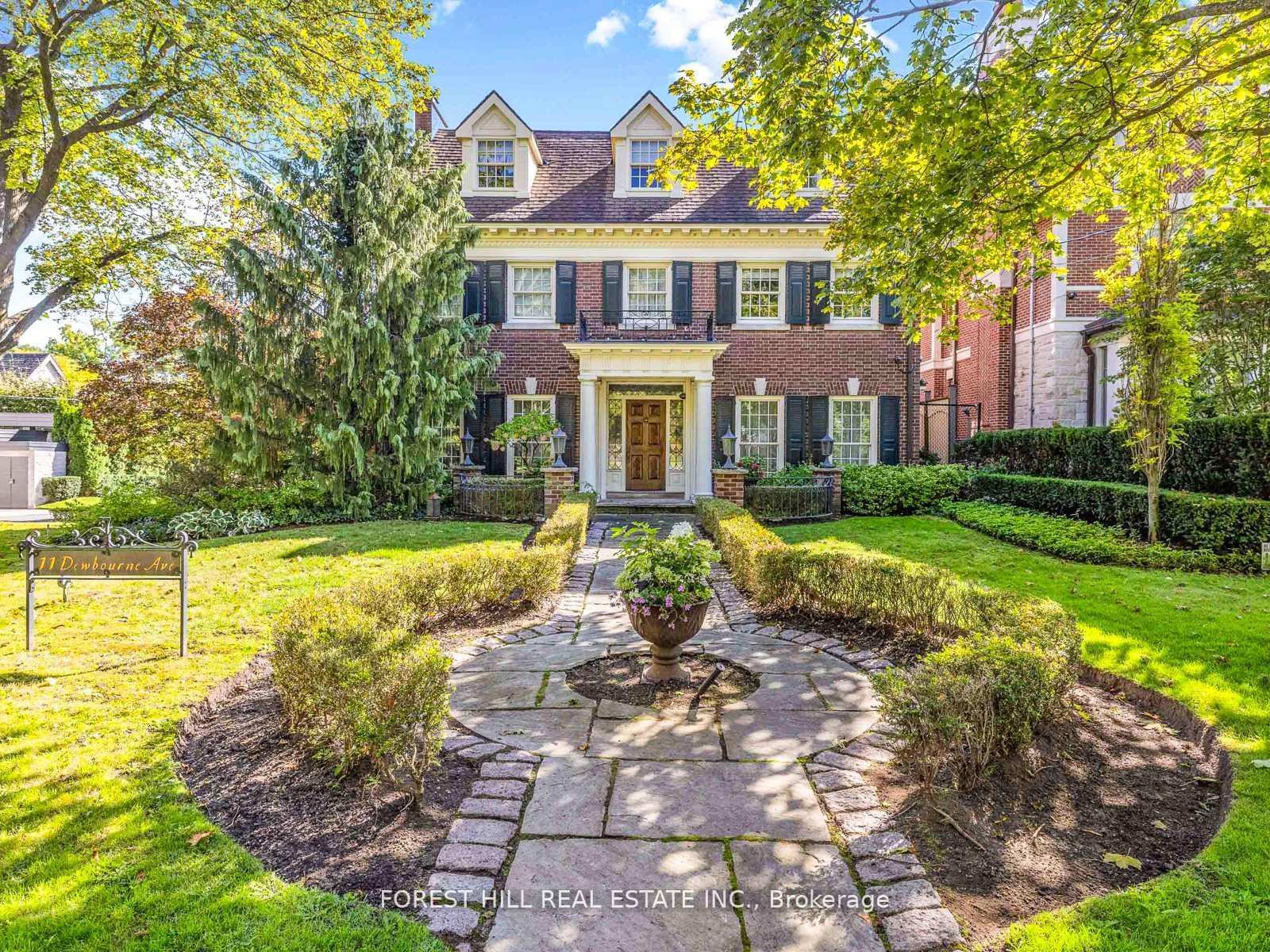 11-dewbourne-avenue-toronto-ontario-c13000962