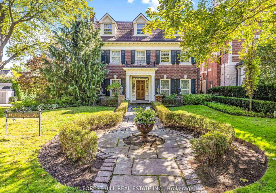 11-dewbourne-avenue-toronto-ontario-c13000962