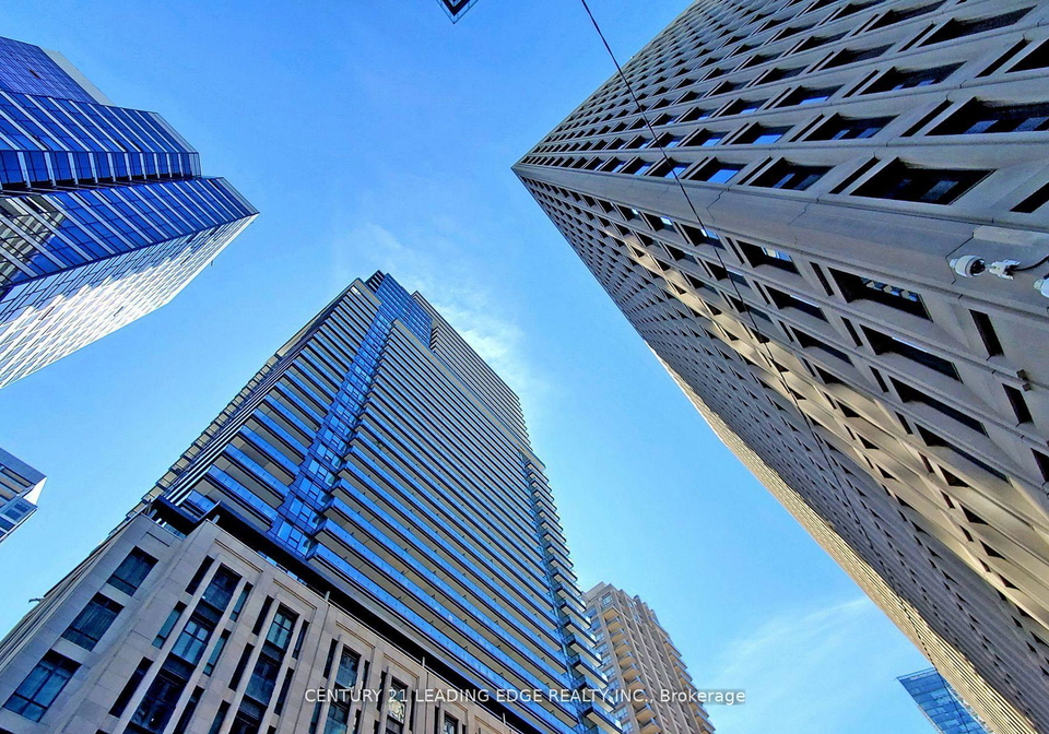 955-bay-street-toronto-ontario-c13001008
