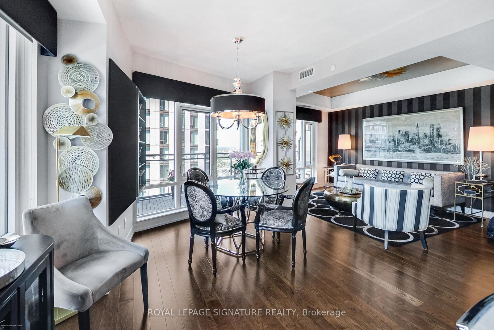 21-widmer-street-toronto-ontario-c13001228