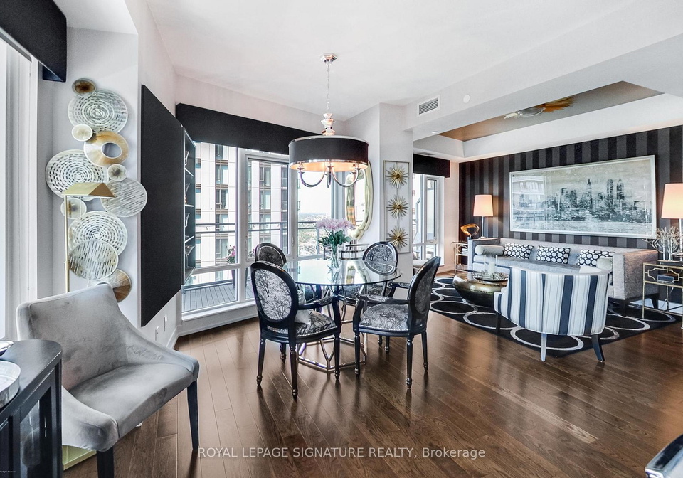 21-widmer-street-toronto-ontario-c13001228