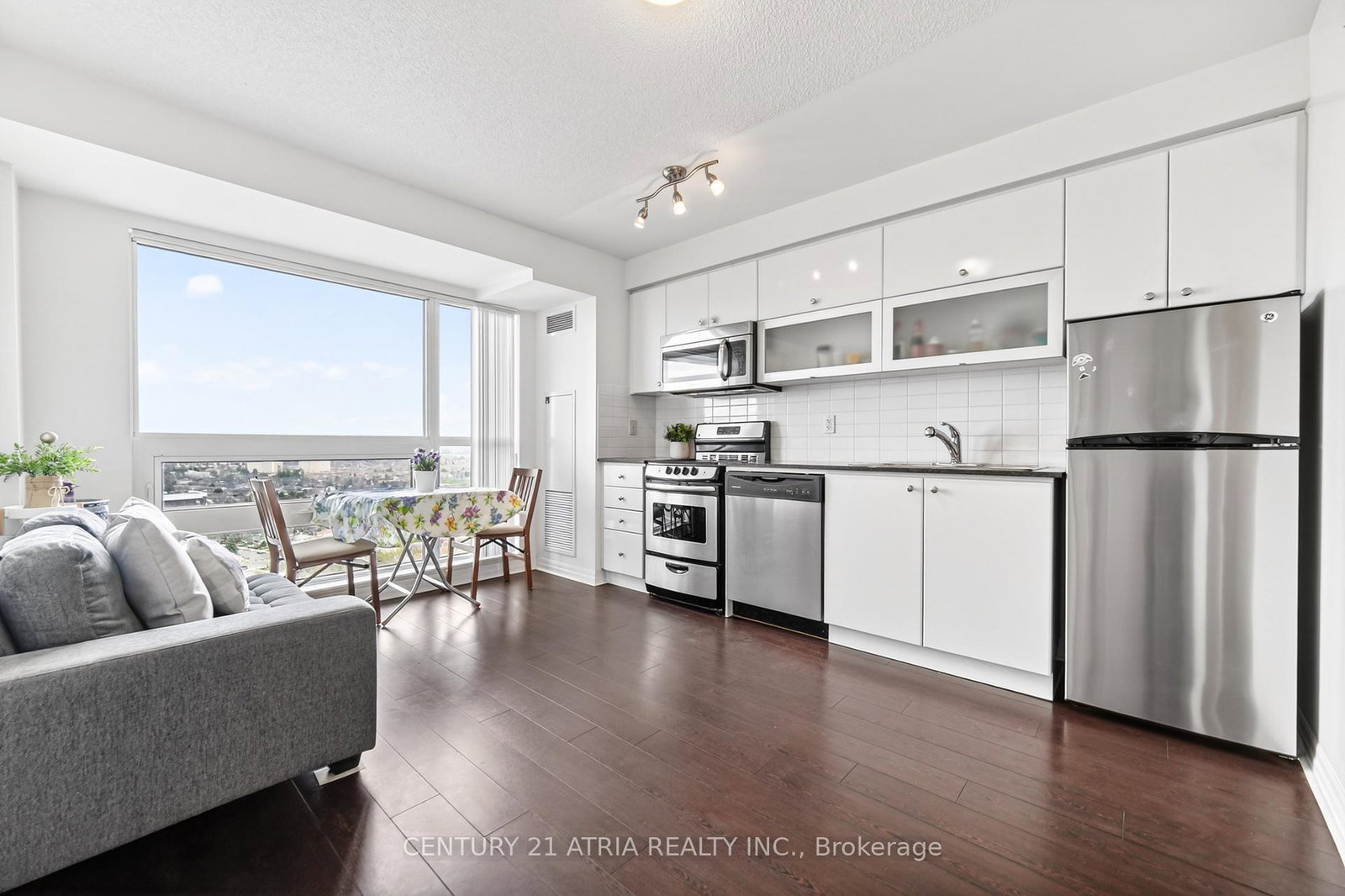 2015-sheppard-avenue-e-north-york-ontario-c13001634