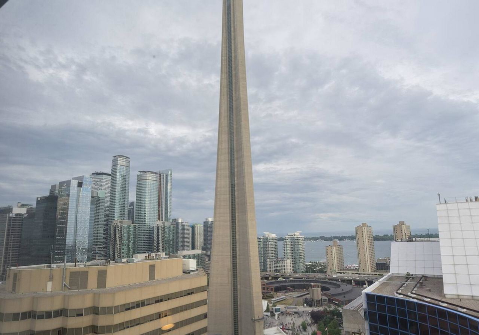 300-front-street-w-toronto-ontario-c13001862