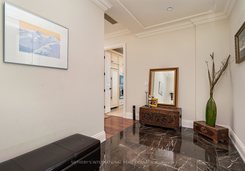 183-wellington-street-w-toronto-ontario-c13002074