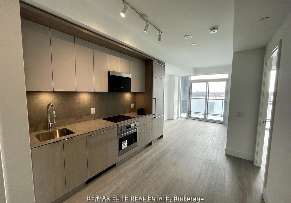 6-greenbriar-road-north-york-ontario-c13002438