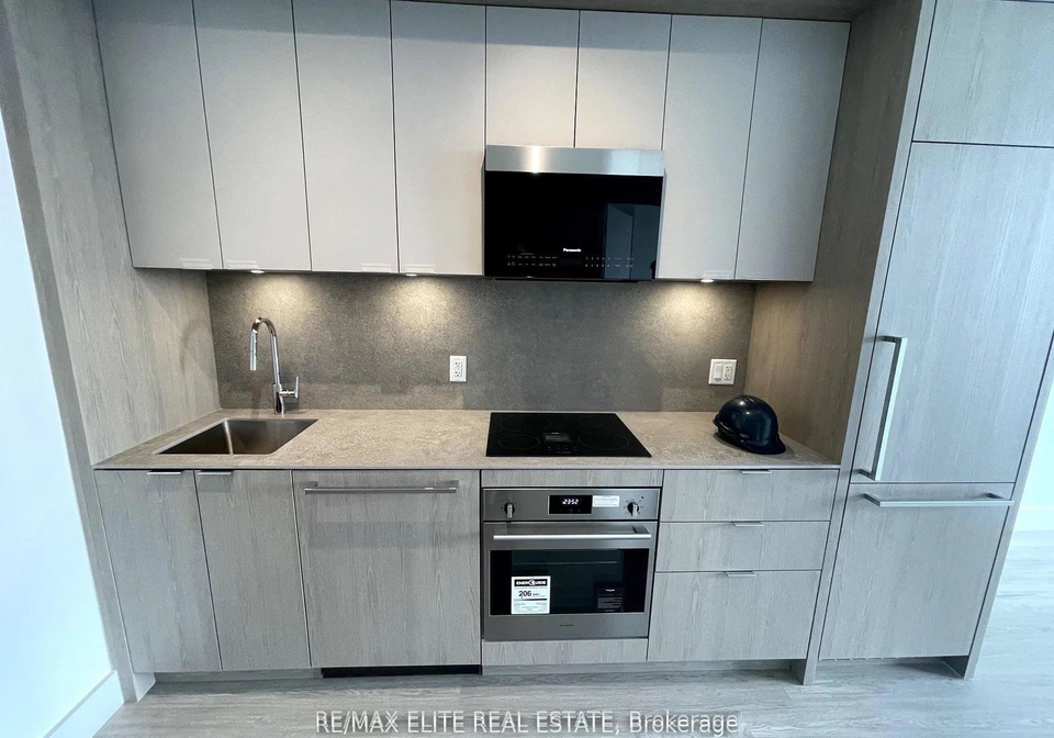 6-greenbriar-road-north-york-ontario-c13002438