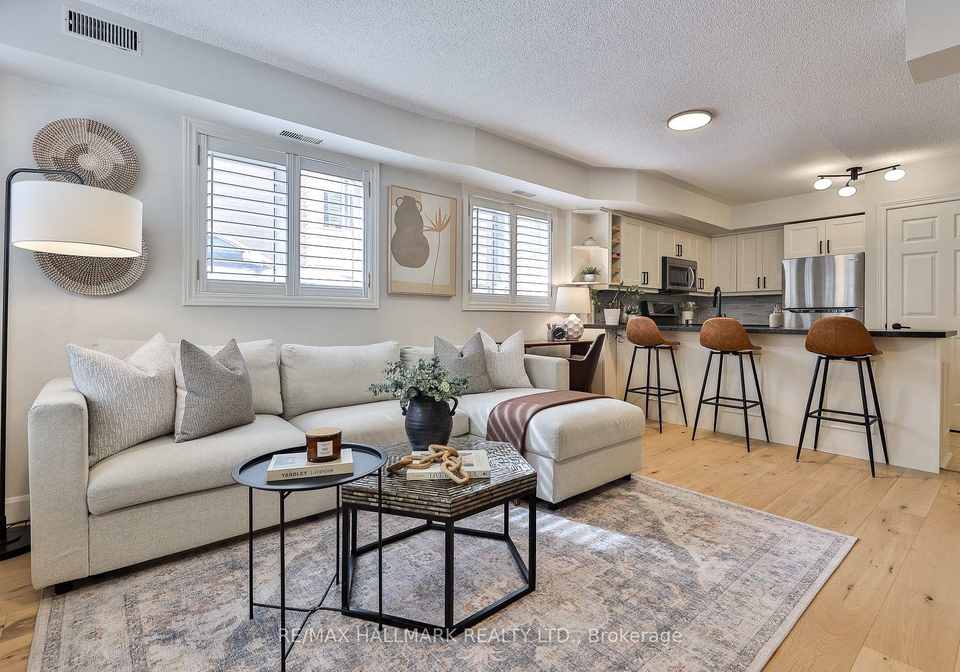 208-niagara-street-toronto-ontario-c13002552