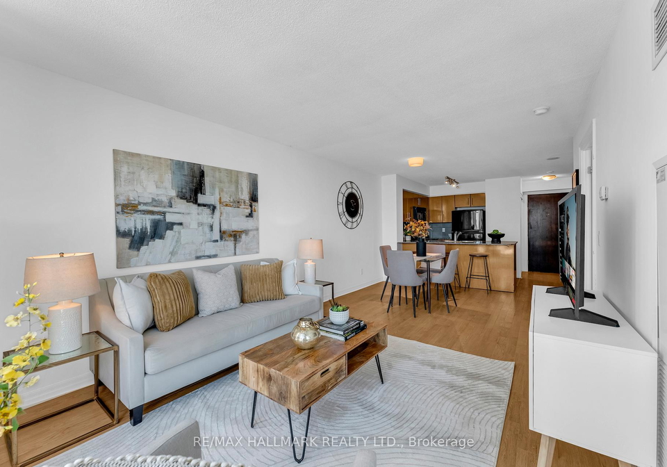 16-yonge-street-toronto-ontario-c13002910