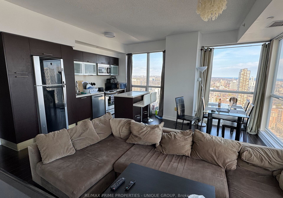386-yonge-street-toronto-ontario-c13003532