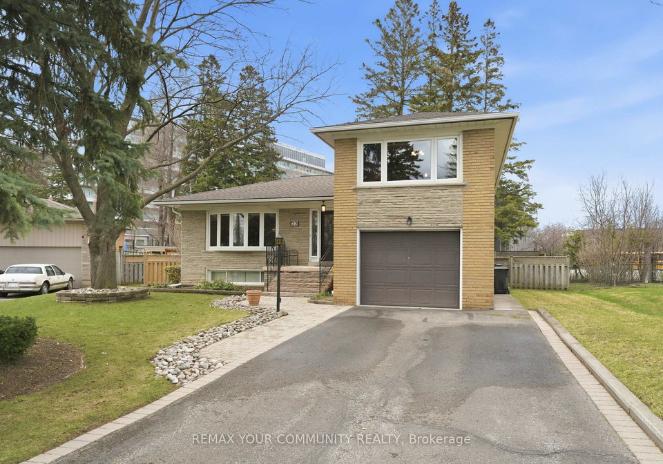 22-marathon-crescent-toronto-ontario-c13003654