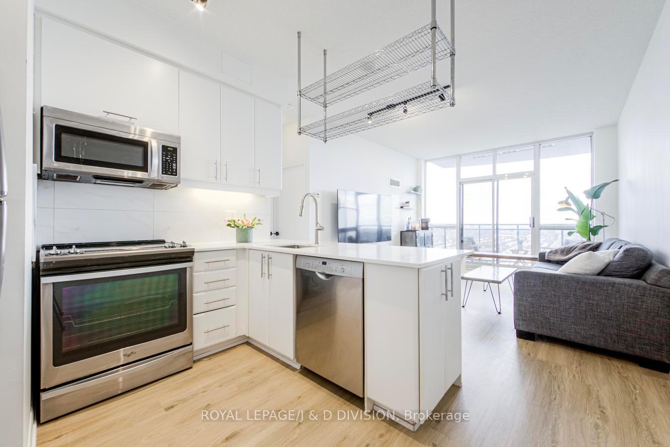 33-sheppard-avenue-e-north-york-ontario-c13003746