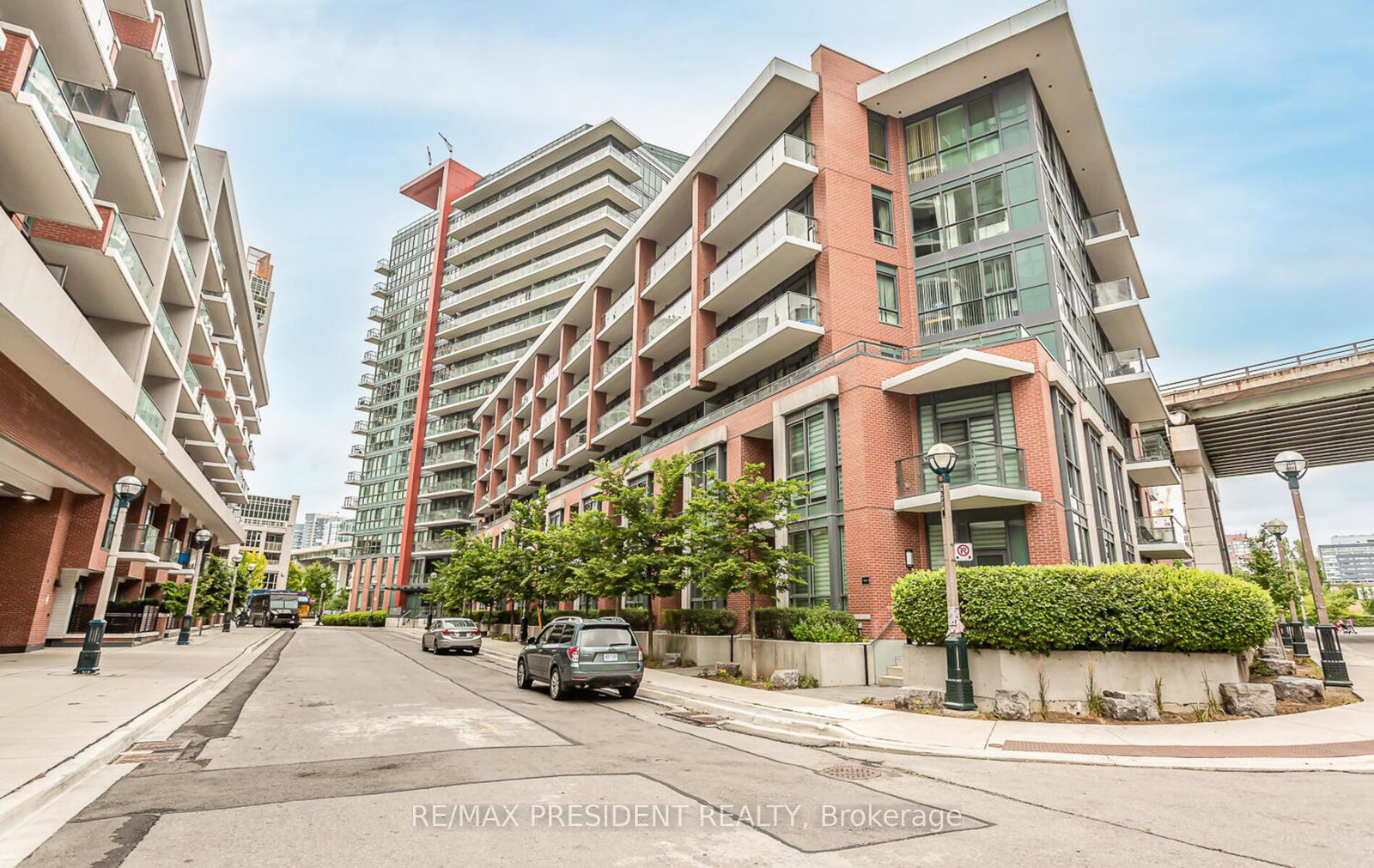 50-bruyeres-mews-toronto-ontario-c13003846