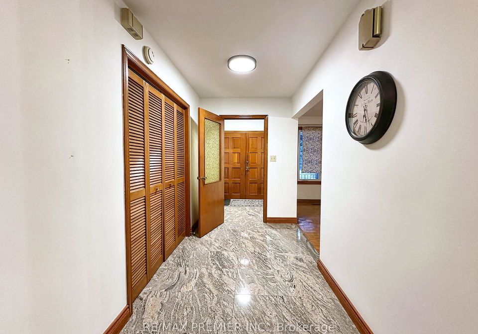 56-fairchild-avenue-toronto-ontario-c13003928