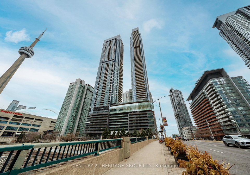 1-concord-cityplace-way-toronto-ontario-c13003984
