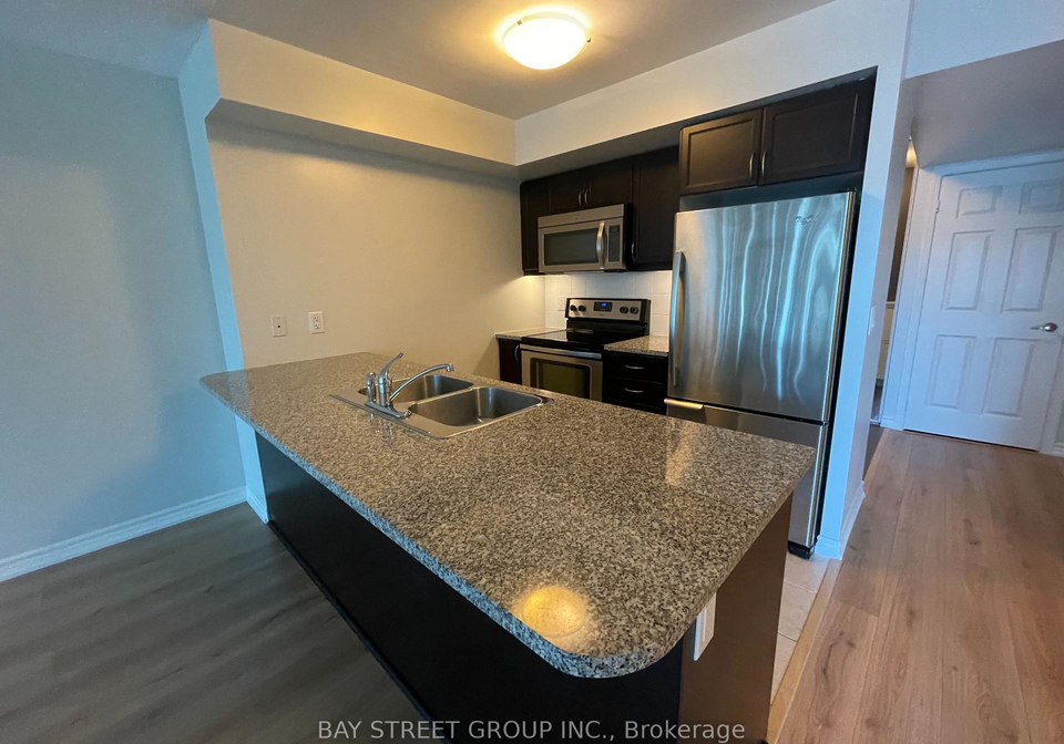 19-grand-trunk-crescent-toronto-ontario-c13004088