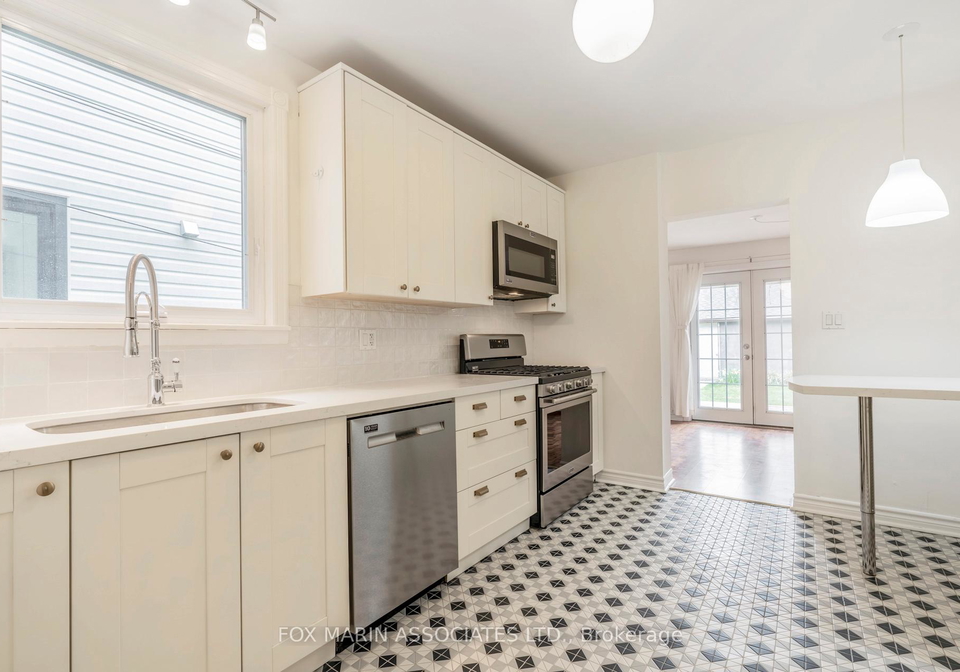 250-roxton-road-toronto-ontario-c13004168