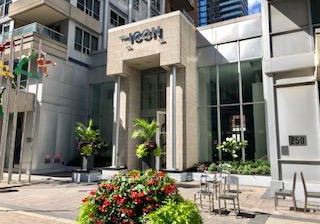 250-wellington-street-w-toronto-ontario-c13004236