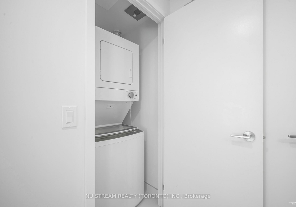 121-st-patrick-street-toronto-ontario-c13004310
