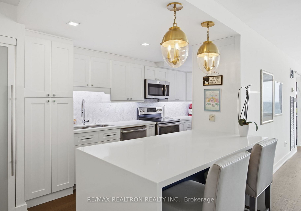 3000-bathurst-street-toronto-ontario-c13004586