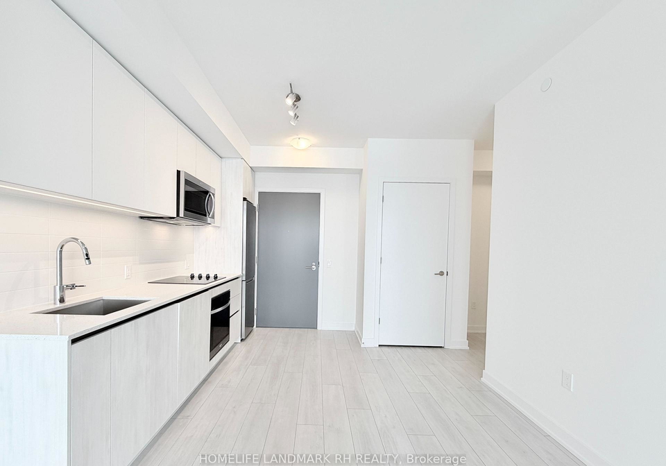 5858-yonge-street-toronto-ontario-c13004752