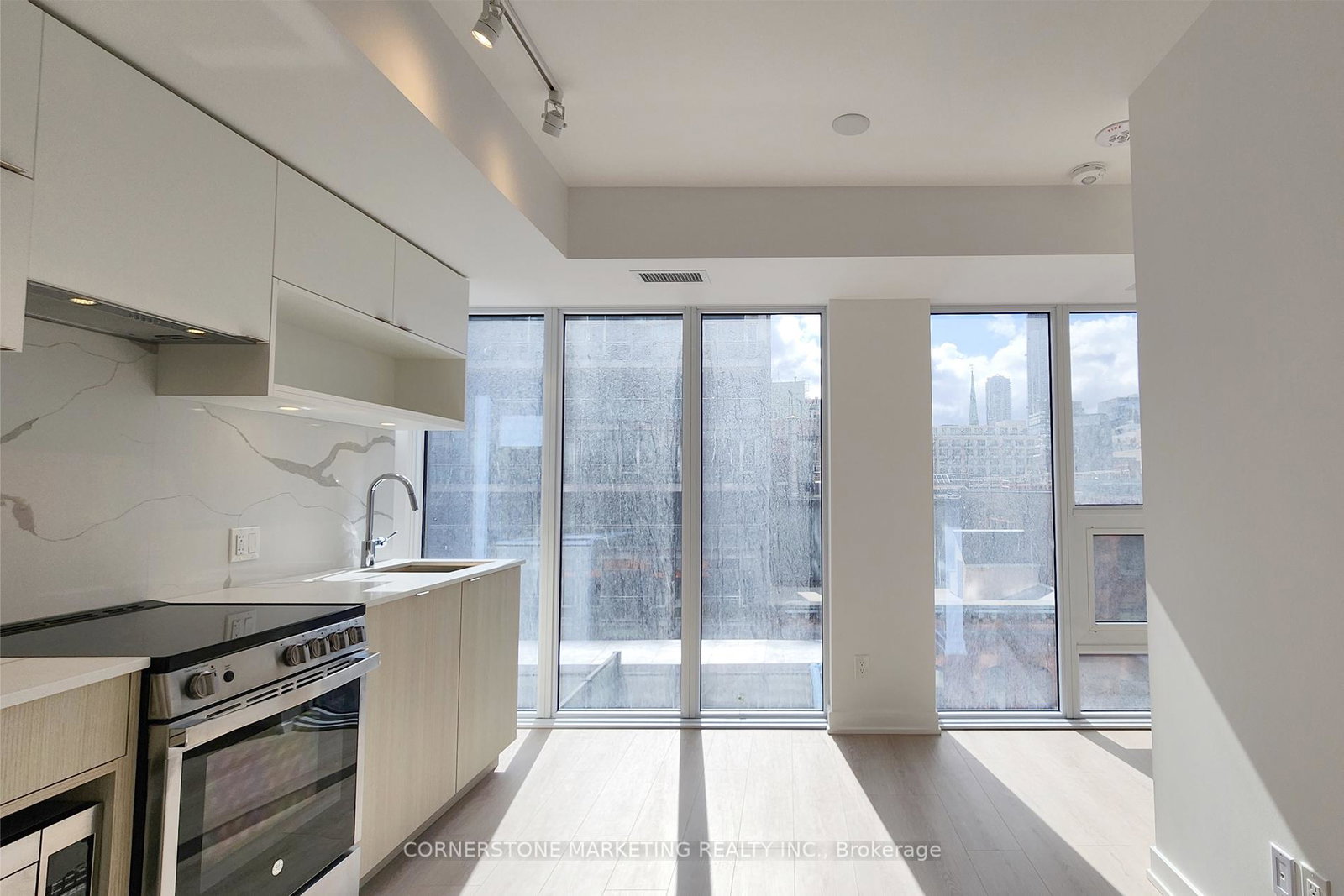 100-queen-street-e-toronto-ontario-c13004816